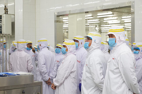 17df62e236fc4cc08c2390bae8ec52b1