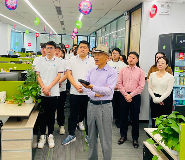 c77e476b7ce94d8b9ece1ff07ab37371